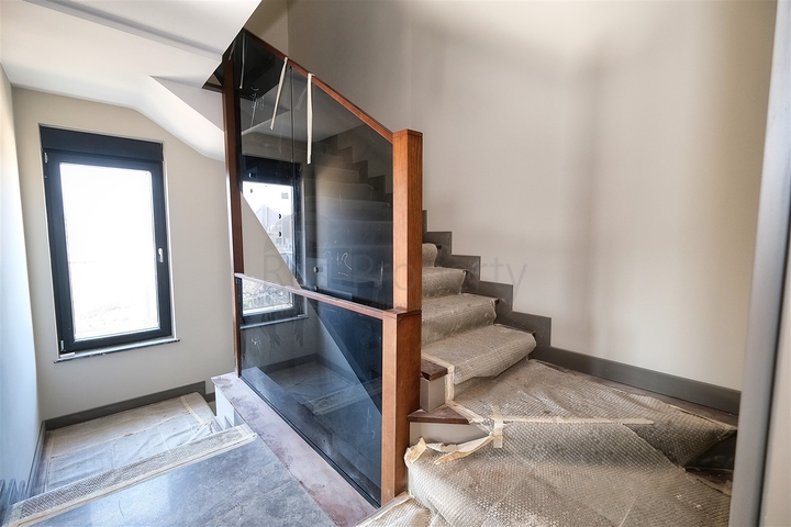 Виилла планировки 4+1 в микрорайоне Моллаюсуф - Анталия