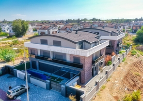 Виилла планировки 4+1 в микрорайоне Моллаюсуф - Анталия