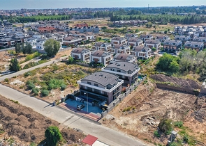 Виилла планировки 4+1 в микрорайоне Моллаюсуф - Анталия