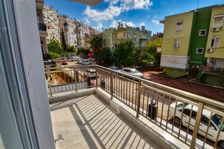 Квартира планировки 6+1 в центре города Анталии