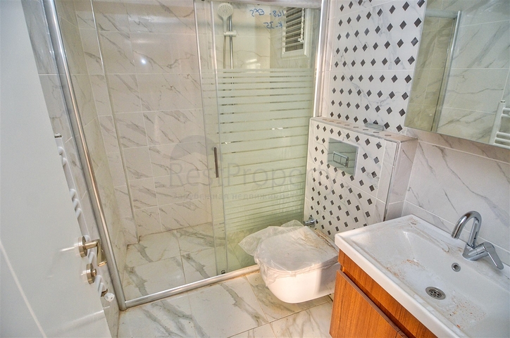 Квартира планировки 6+1 в центре города Анталии