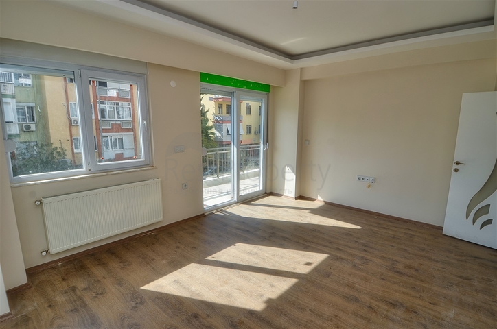 Квартира планировки 6+1 в центре города Анталии