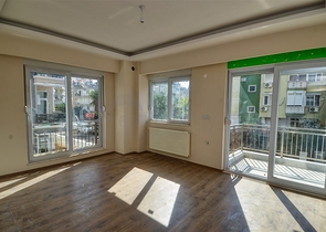 Квартира планировки 6+1 в центре города Анталии