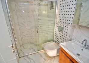 Квартира планировки 6+1 в центре города Анталии