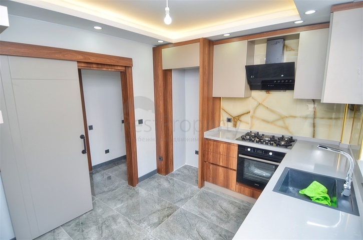 Квартира планировки 2+1 в центре города Анталии  