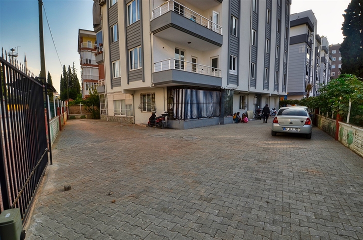 Квартира планировки 2+1 в центре города Анталии  