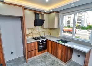 Квартира планировки 2+1 в центре города Анталии  