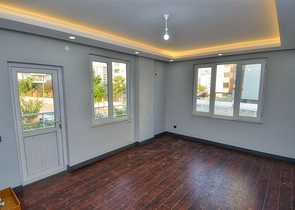 Квартира планировки 2+1 в центре города Анталии  