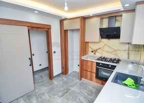 Квартира планировки 2+1 в центре города Анталии  