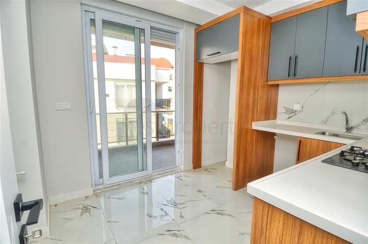 Квартира планировки 2+1 в центре города Анталии 