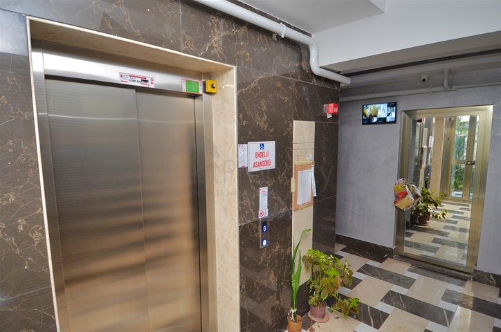 Квартира планировки 2+1 в центре города Анталии 