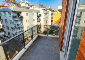 Квартира планировки 2+1 в центре города Анталии 