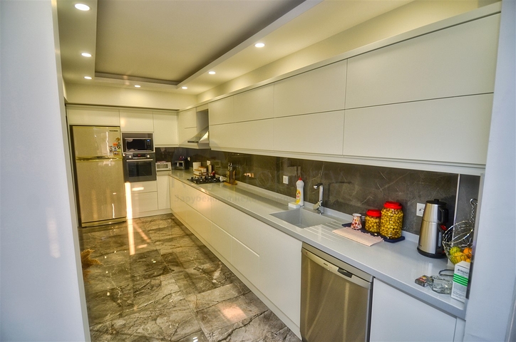 Квартира планировки 3+1 в районе Муратпаша - Анталия