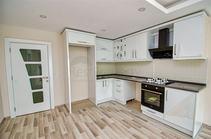 Квартира планировки 2+1 в хорошем комплексе района Коньяалты