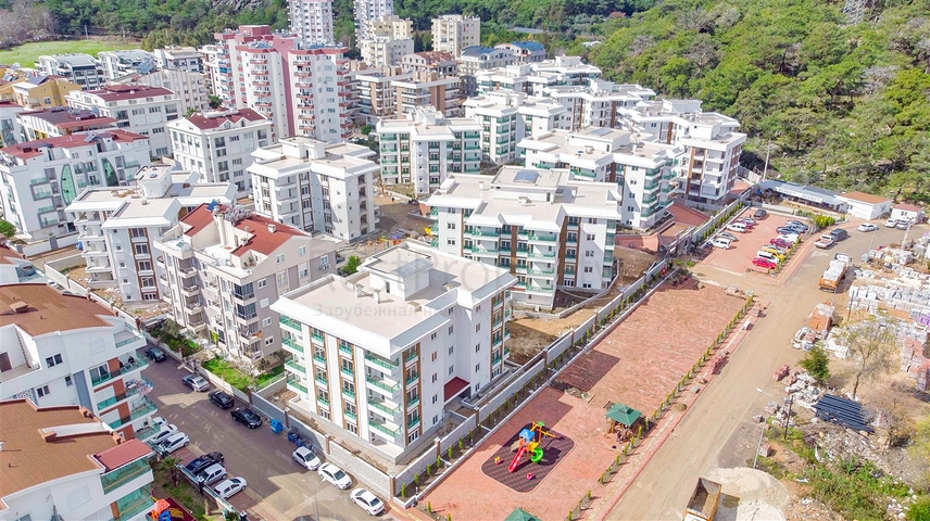 Квартира планировки 2+1 в хорошем комплексе района Коньяалты