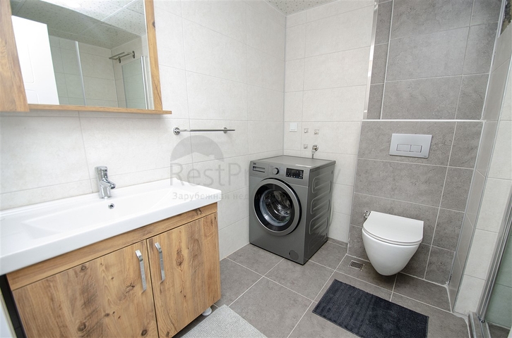 Квартира планировки 2+1 в хорошем комплексе района Коньяалты