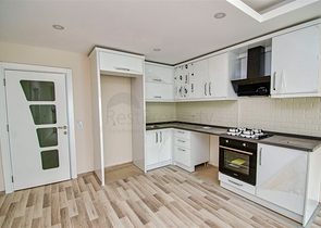 Квартира планировки 2+1 в хорошем комплексе района Коньяалты