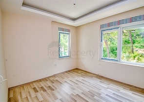 Квартира планировки 2+1 в хорошем комплексе района Коньяалты