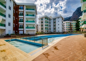 Квартира планировки 2+1 в хорошем комплексе района Коньяалты