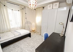 Квартира планировки 2+1 в хорошем комплексе района Коньяалты