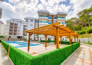 Квартира планировки 2+1 в хорошем комплексе района Коньяалты