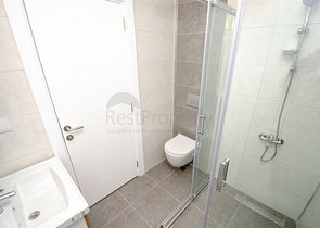 Квартира планировки 2+1 в хорошем комплексе района Коньяалты