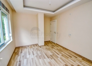 Квартира планировки 2+1 в хорошем комплексе района Коньяалты