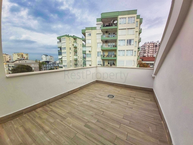 Квартира планировки 4+1 дуплекс в центре города Анталии 