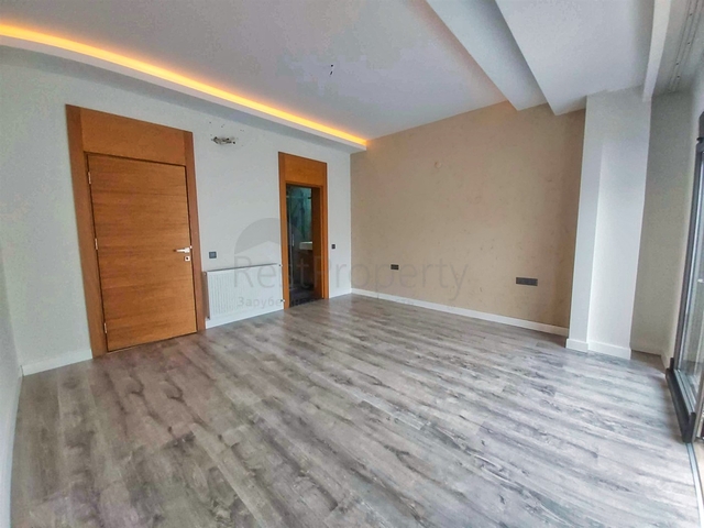 Квартира планировки 4+1 дуплекс в центре города Анталии 