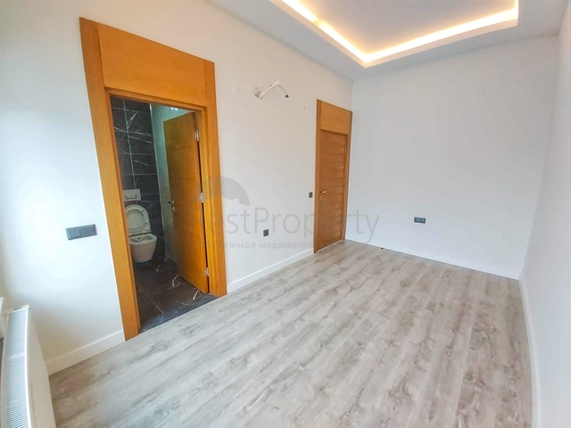 Квартира планировки 4+1 дуплекс в центре города Анталии 