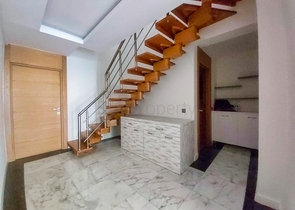 Квартира планировки 4+1 дуплекс в центре города Анталии 