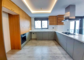 Квартира планировки 4+1 дуплекс в центре города Анталии 