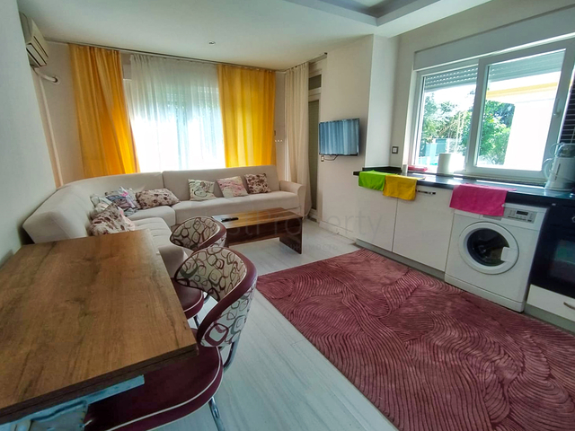 Квартира планировки 1+1 в районе Лара - Анталия 