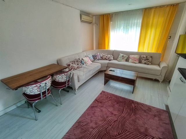 Квартира планировки 1+1 в районе Лара - Анталия 