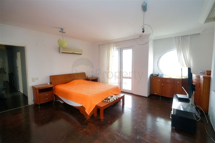 Просторная квартира планировки 4+1 в микрорайоне Лиман - Анталия 