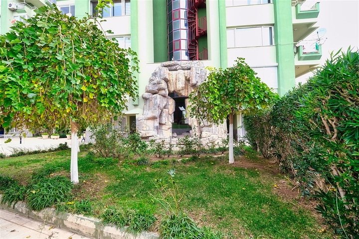 Просторная квартира планировки 4+1 в микрорайоне Лиман - Анталия 