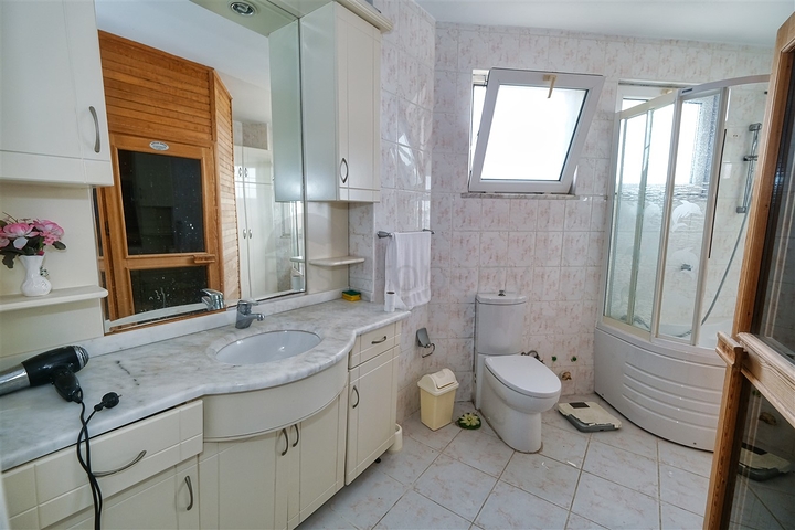 Просторная квартира планировки 4+1 в микрорайоне Лиман - Анталия 