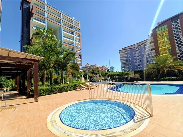 Просторная квартира в комплексе отельного типа