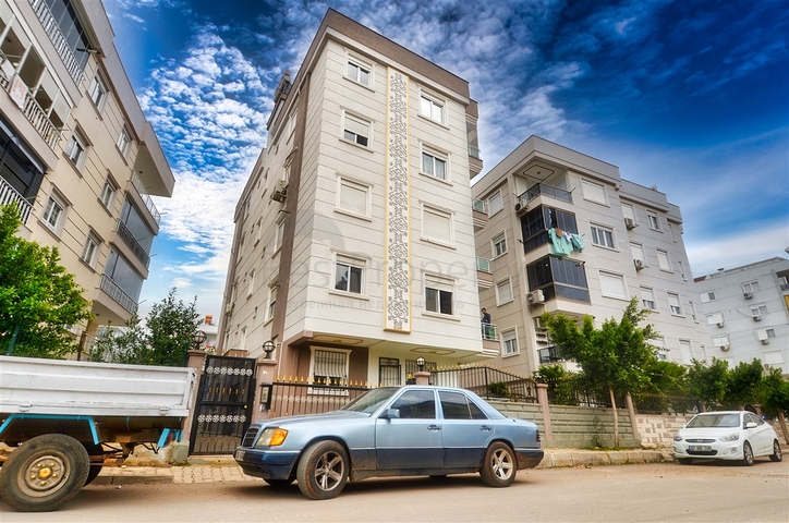 Квартира планировки 2+1 в микрорайоне Кызыларык - Анталия 