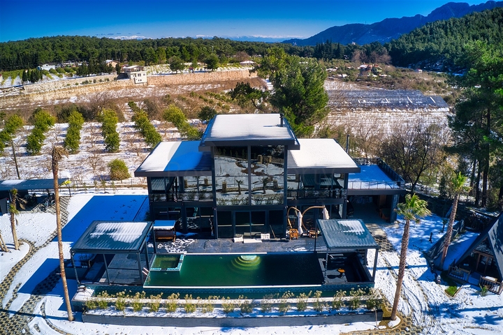 Шикарная Вилла планировки 5+3  в районе Коньяалты - Анталия 