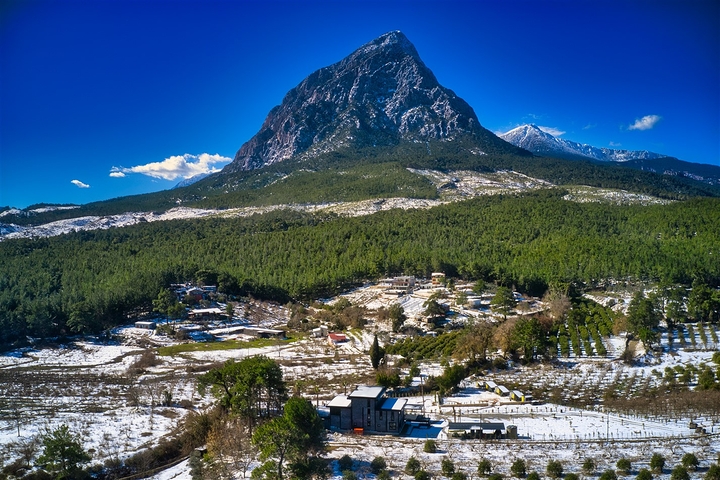 Шикарная Вилла планировки 5+3  в районе Коньяалты - Анталия 