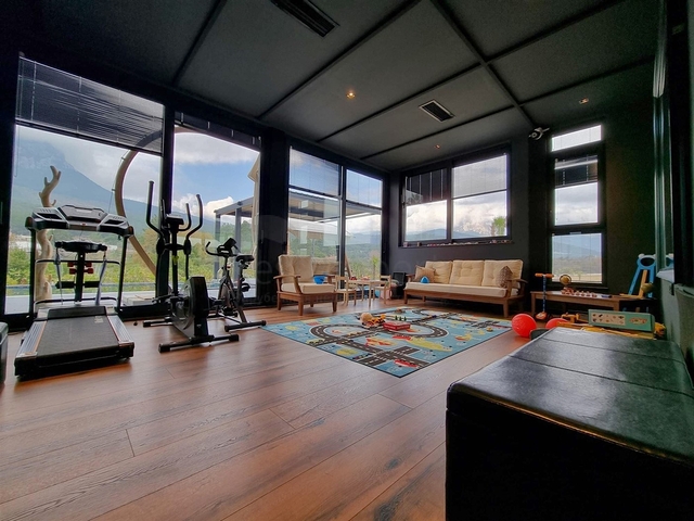 Шикарная Вилла планировки 5+3  в районе Коньяалты - Анталия 