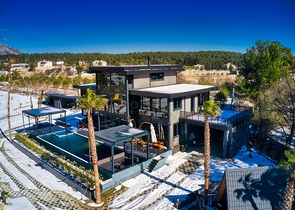 Шикарная Вилла планировки 5+3  в районе Коньяалты - Анталия 