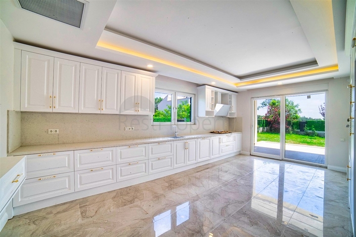 Комплекс Вилл планировки 4+1 в районе Дошемеалты - Анталия 