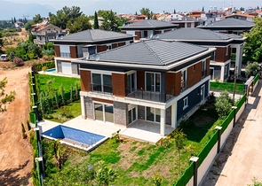 Комплекс Вилл планировки 4+1 в районе Дошемеалты - Анталия 