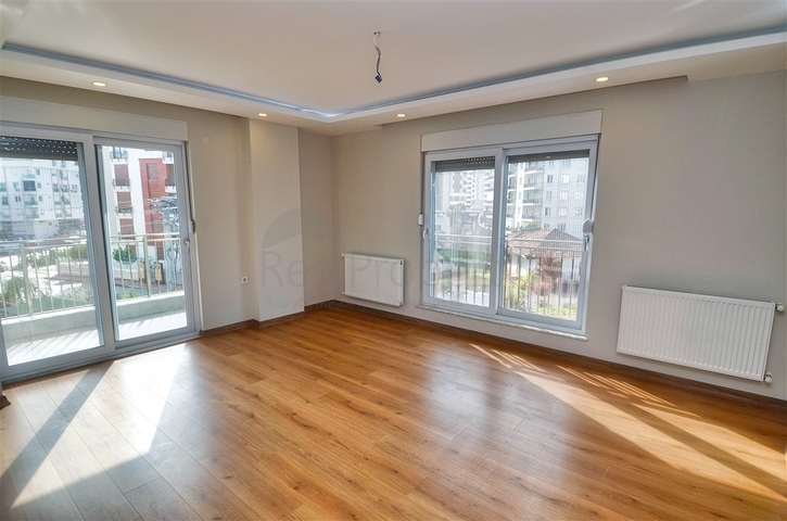 Квартира планировки 2+1  в микрорайоне Кызыларык - Анталия  