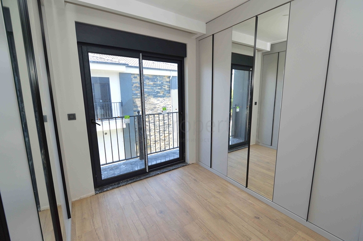 Виллы в комплексе планировки 5+1 в районе Лара - Анталия 