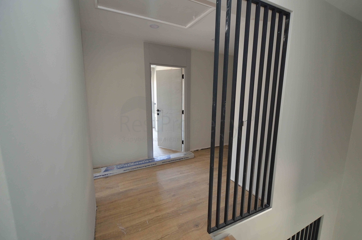 Виллы в комплексе планировки 5+1 в районе Лара - Анталия 