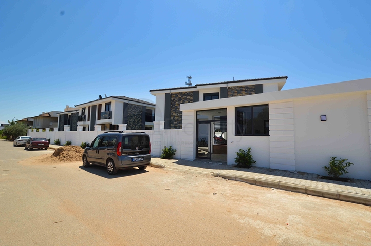 Виллы в комплексе планировки 5+1 в районе Лара - Анталия 