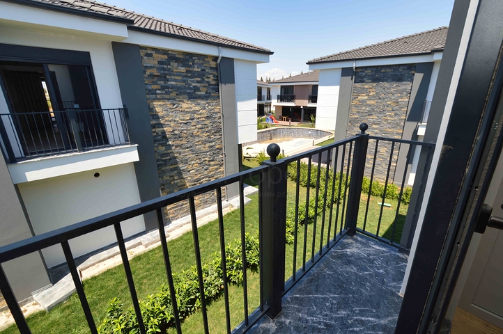 Виллы в комплексе планировки 5+1 в районе Лара - Анталия 